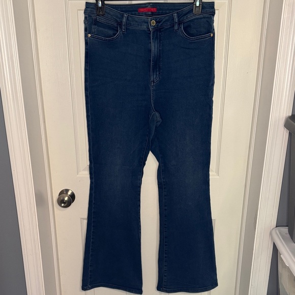 Jennifer Lopez Dark Blue Flare Jeans - Picture 1 of 7